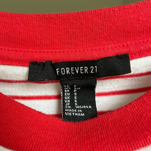 Forever 21 crop top red and white t-shirt - Picture 4 of 4
